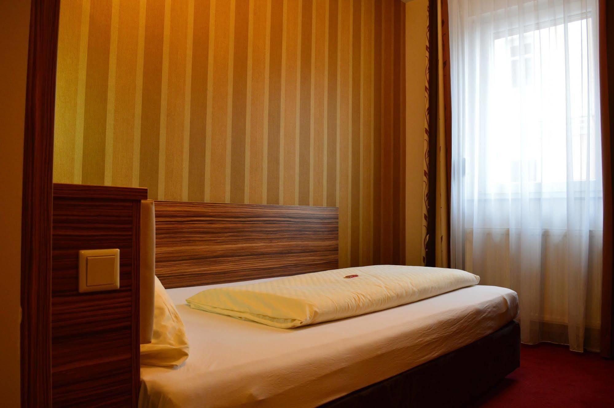 Erde Hotel Erlangen Dış mekan fotoğraf