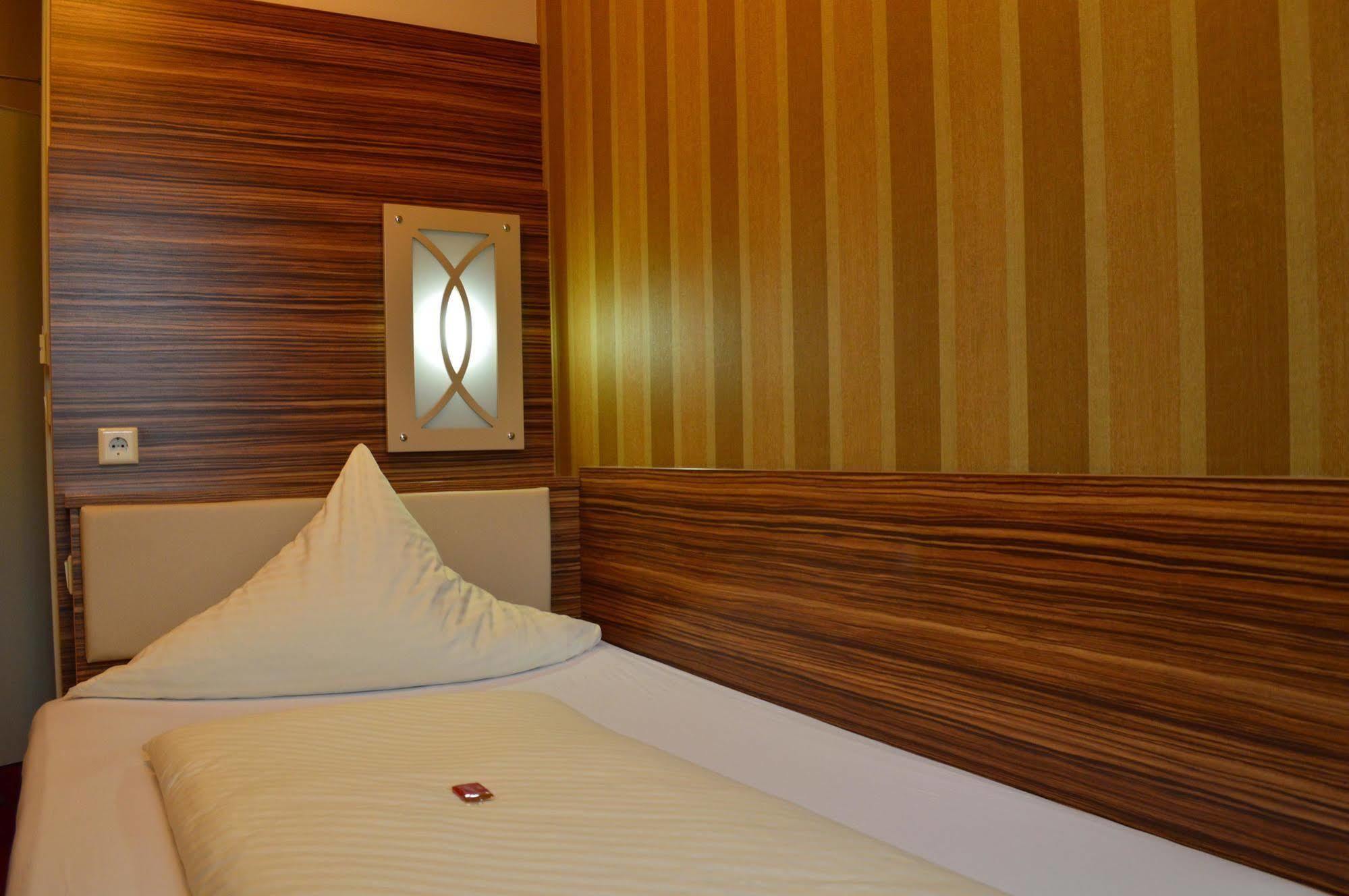 Erde Hotel Erlangen Dış mekan fotoğraf